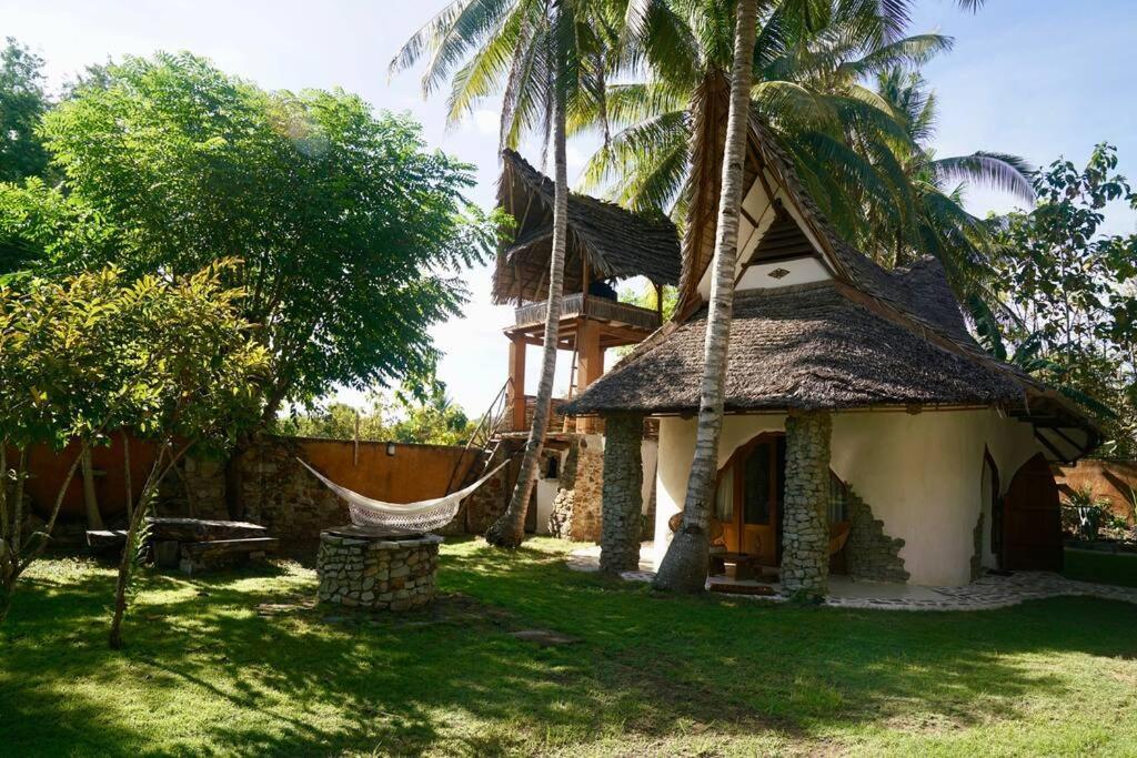 Beach-Front Sumbawa Surf House Lemonga Exterior foto